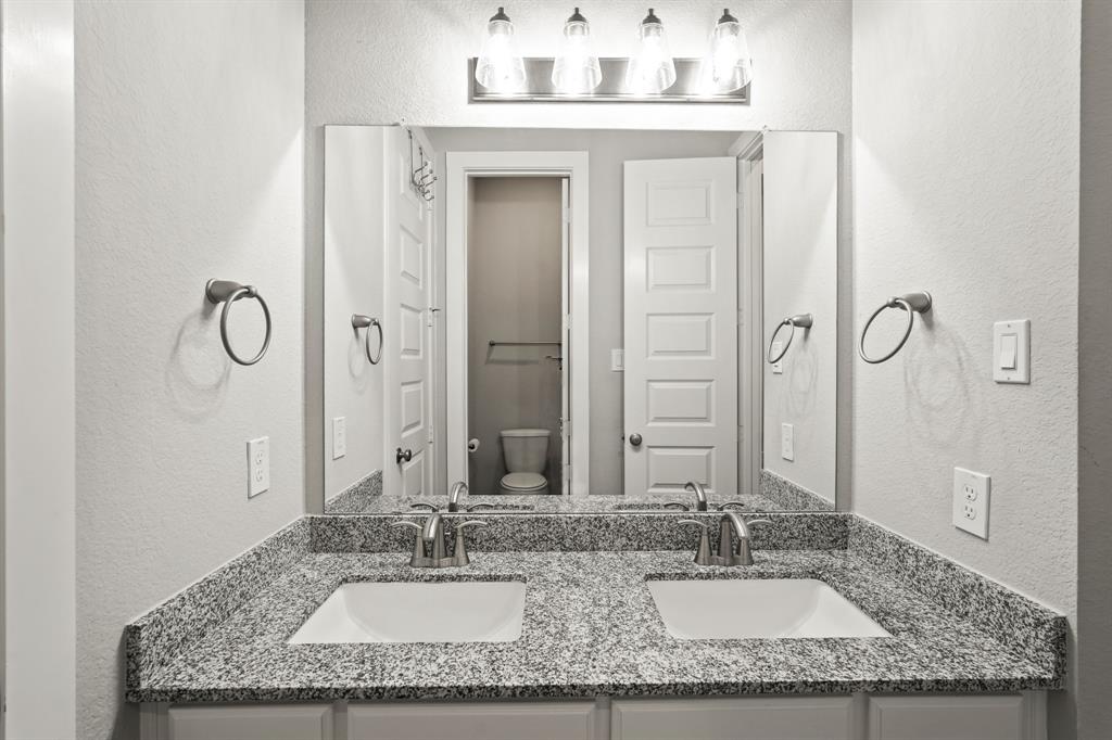 2503 Heritage Park Drive, Missouri City, Texas image 22