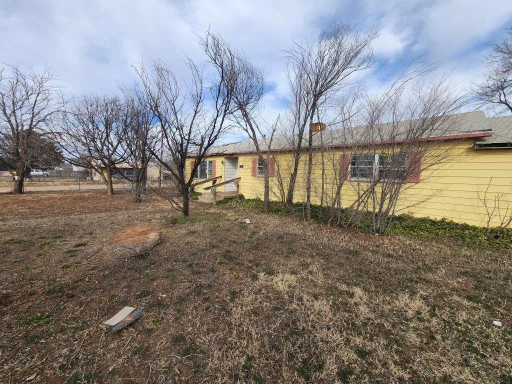 701 E Purdue Street, Lubbock, Texas image 2