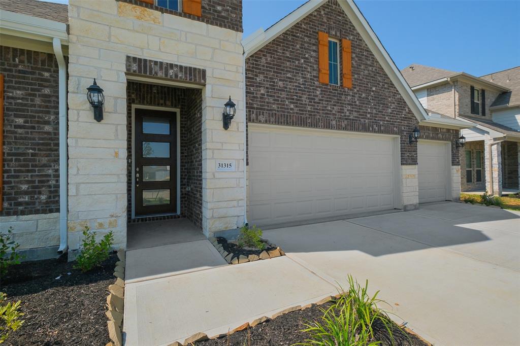 31315 Greenville Creek Lane, Hockley, Texas image 3