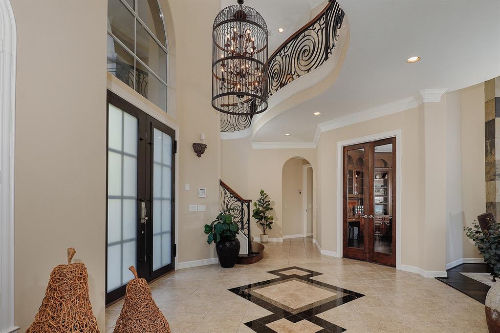 property-search 4 8 Autumn Crescent