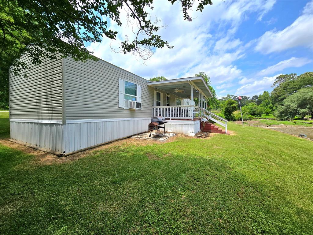 51 Bluewater Drive, Point Blank, Texas image 3