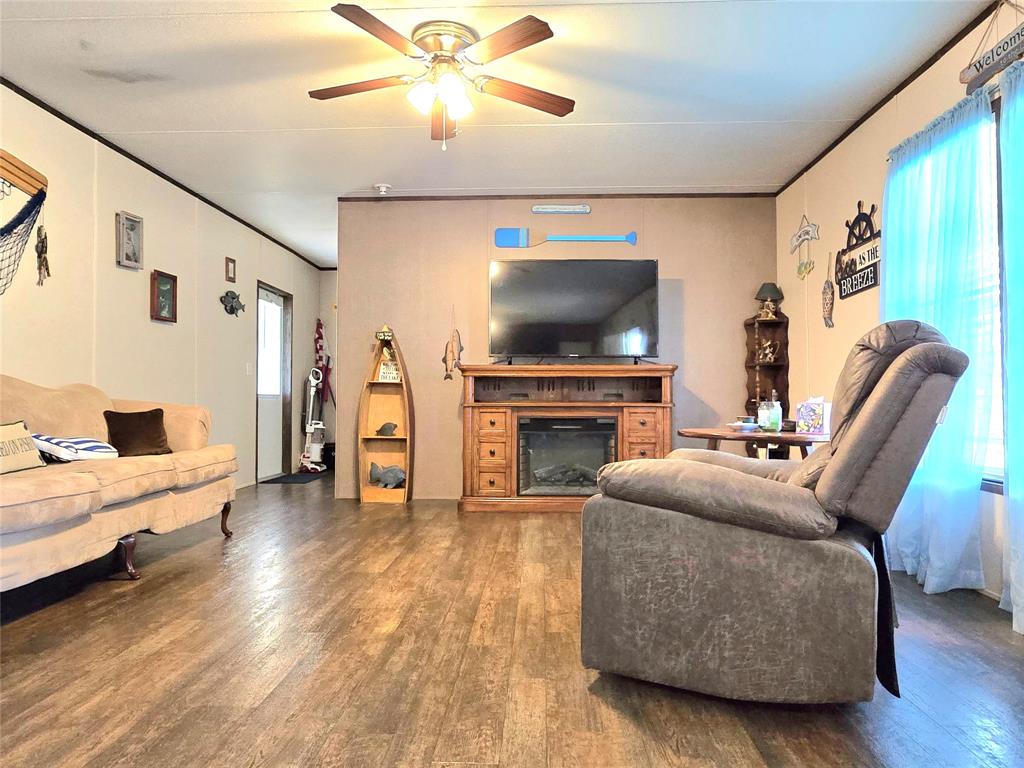 51 Bluewater Drive, Point Blank, Texas image 8