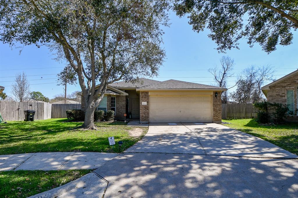 16202 Broadglen Court, Houston, Texas image 1