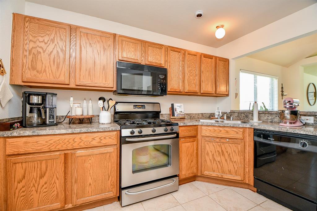 16202 Broadglen Court, Houston, Texas image 9
