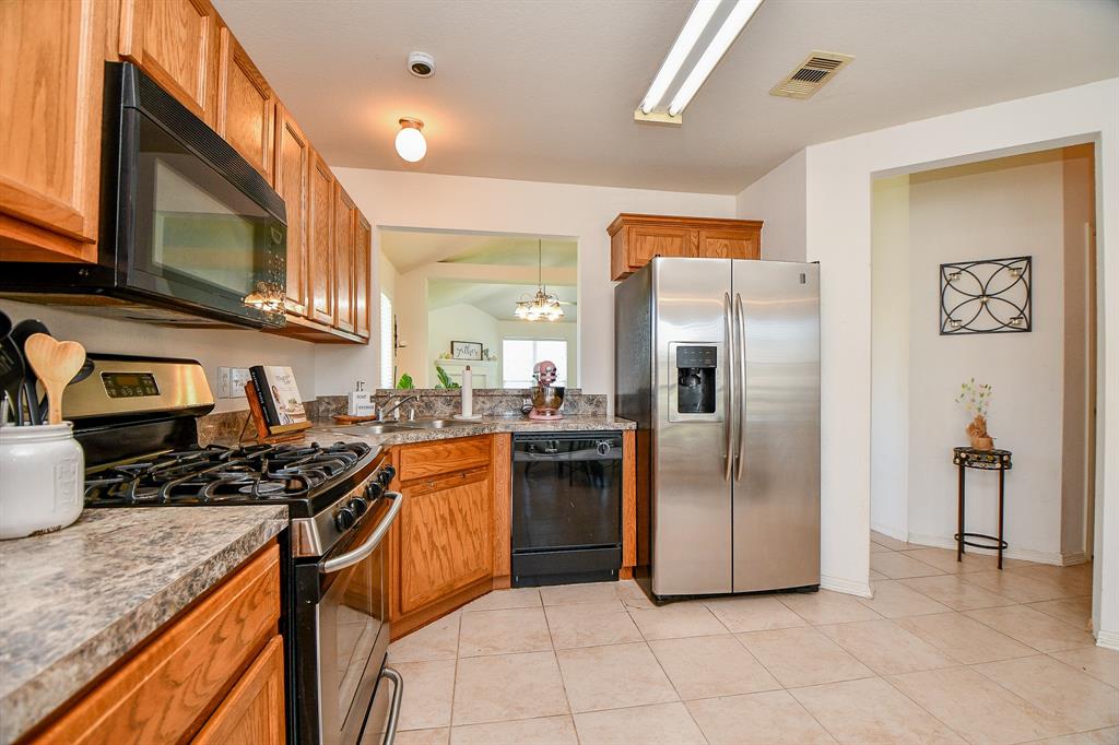 16202 Broadglen Court, Houston, Texas image 8