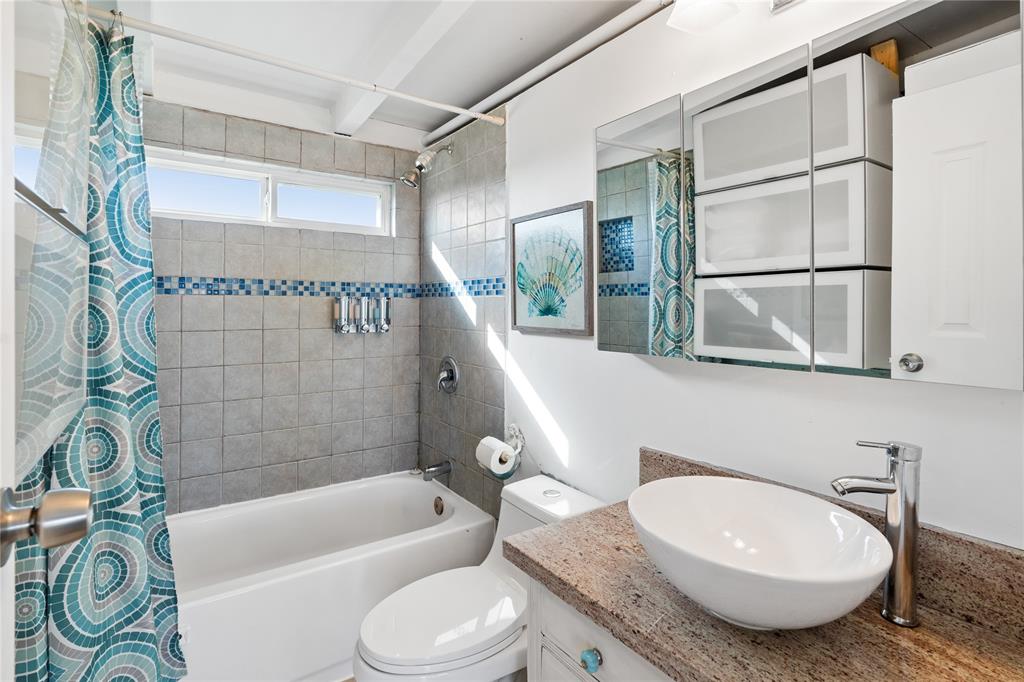 512 Surf Drive, Freeport, Texas image 16