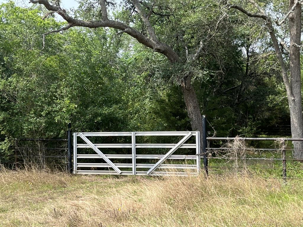 Cr 208, Weimar, Texas image 14