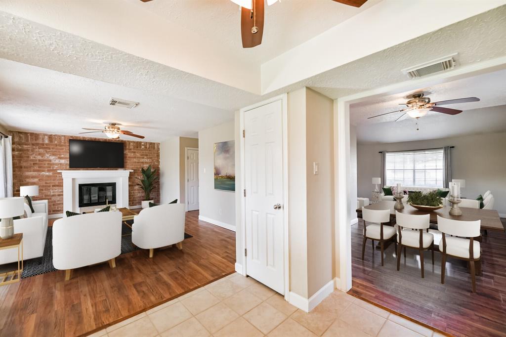 4211 Lucian Lane, Friendswood, Texas image 13