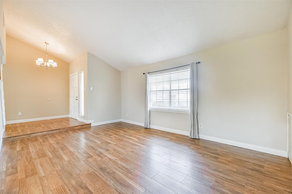 4211 Lucian Lane, Friendswood, Texas image 10