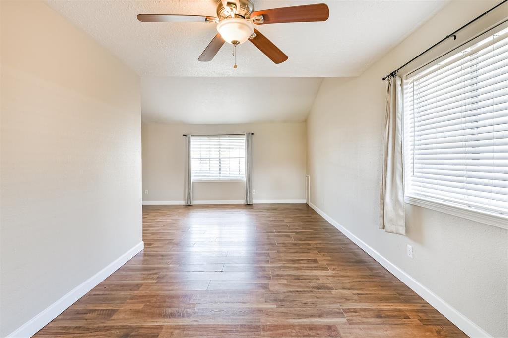 4211 Lucian Lane, Friendswood, Texas image 13