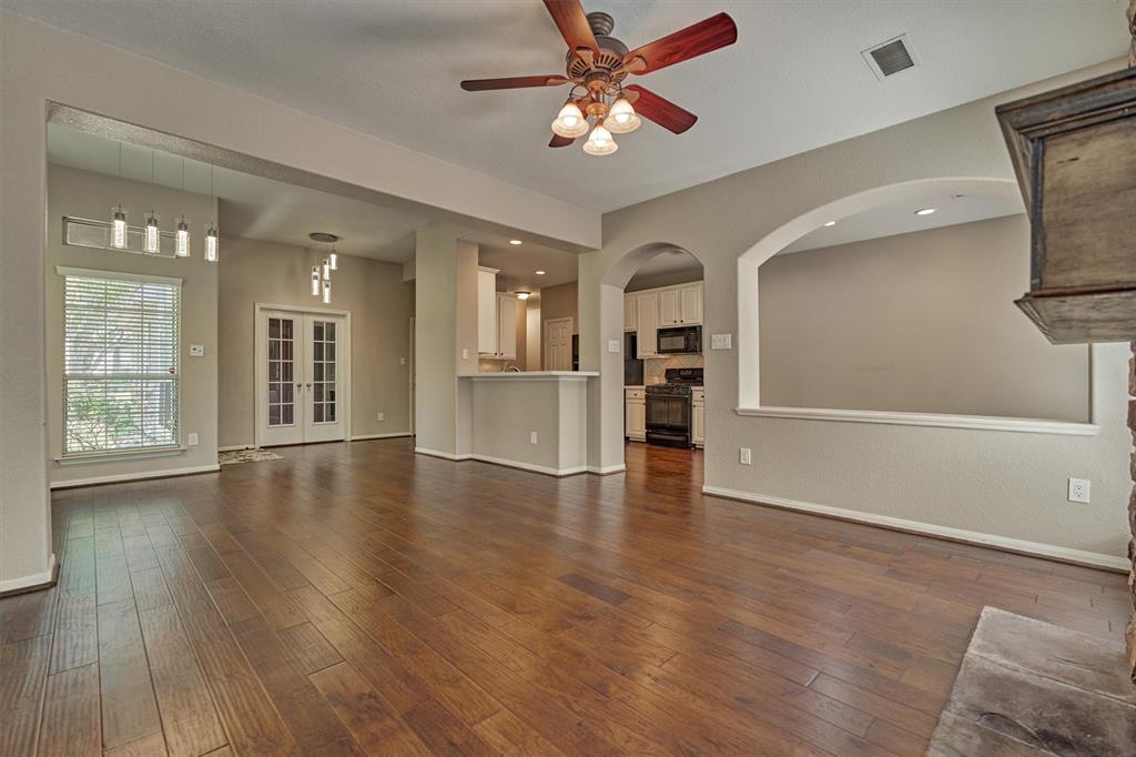 35 Endor Forest Place, The Woodlands, Texas image 10