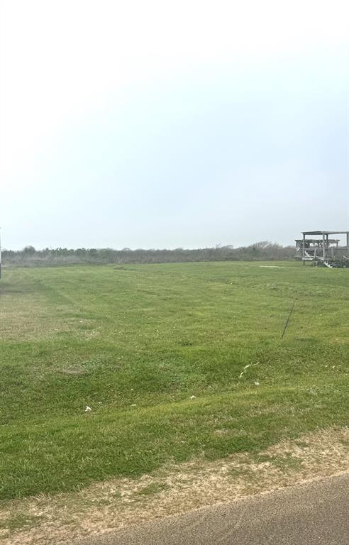 877 S Monkhouse Drive, Crystal Beach, Texas image 2