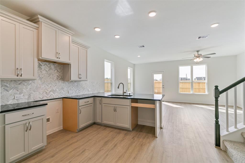 1626 Revolution Way, Missouri City, Texas image 18