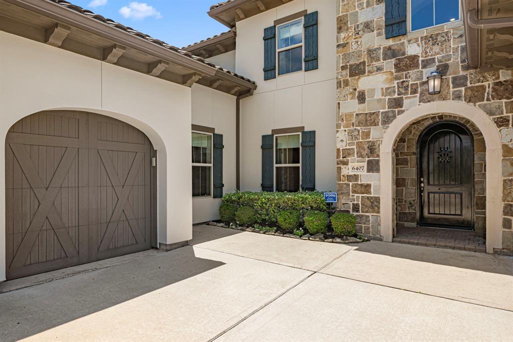6407 Caparra Rock Lane