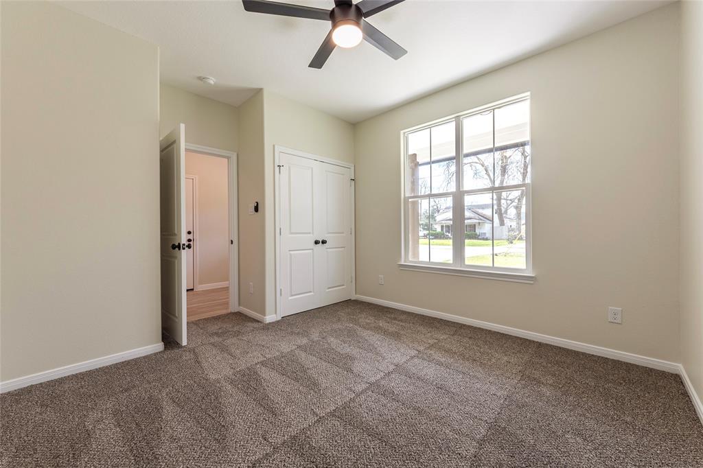 217 E Southland Avenue, Alvin, Texas image 16