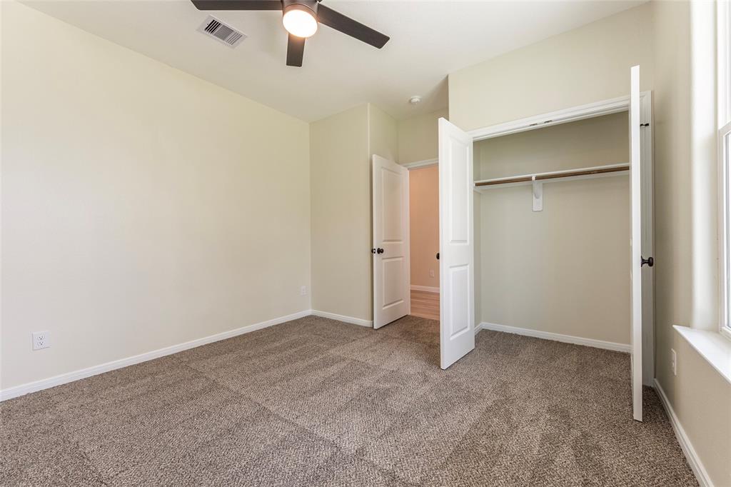 217 E Southland Avenue, Alvin, Texas image 17