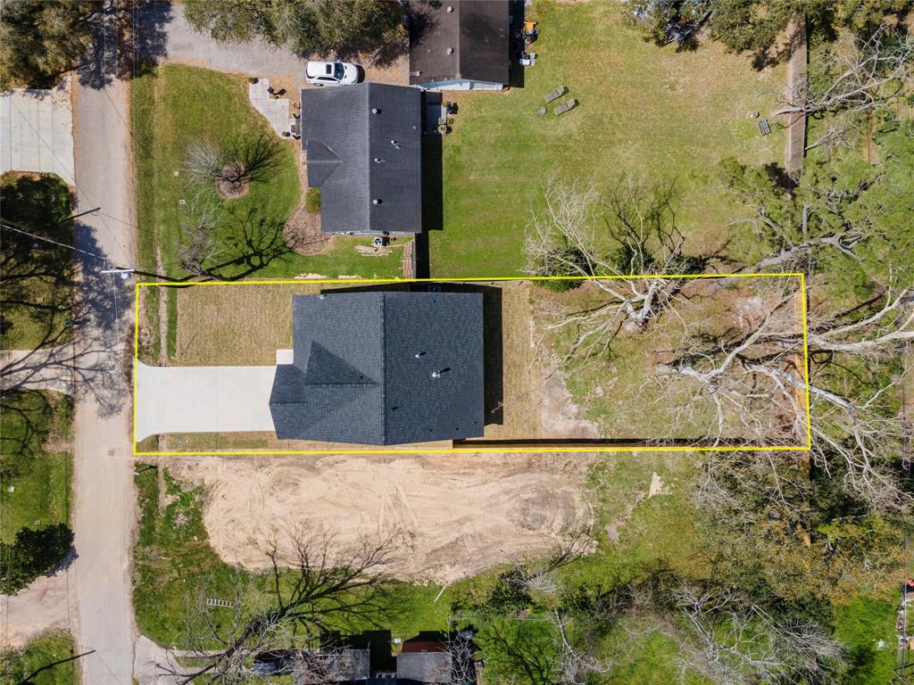 217 E Southland Avenue, Alvin, Texas image 40