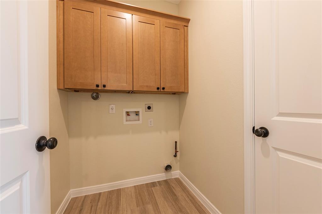 217 E Southland Avenue, Alvin, Texas image 30