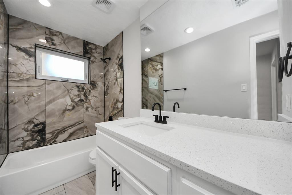 10602 Raydell Drive, Houston, Texas image 30
