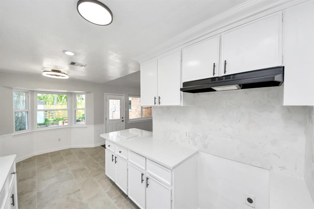 10602 Raydell Drive, Houston, Texas image 19