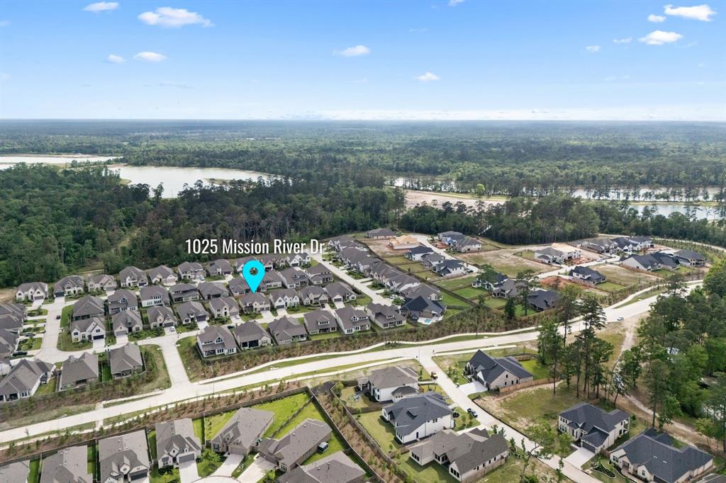 1025 Mission River Drive, Conroe, Texas image 47