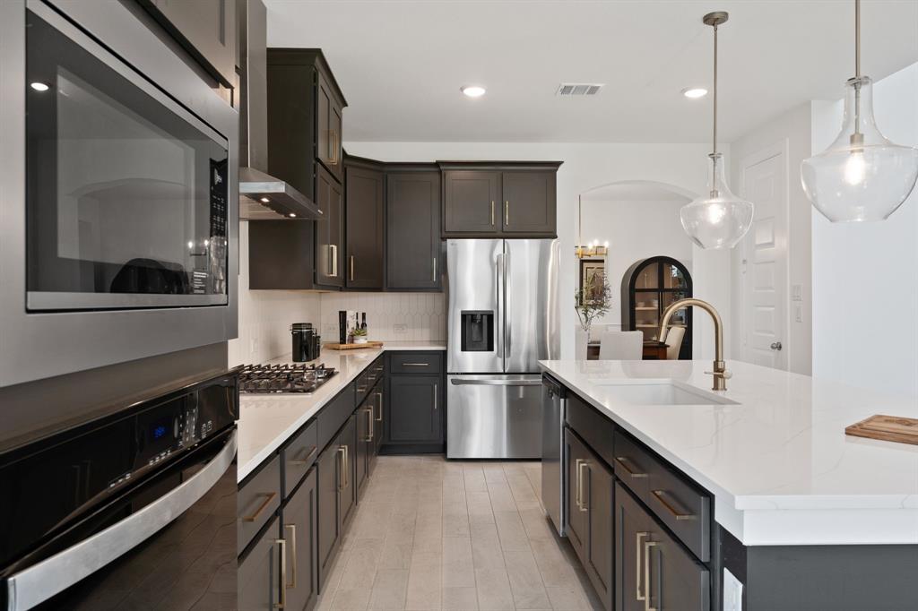 1025 Mission River Drive, Conroe, Texas image 28