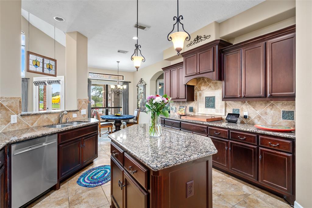 8711 Crossriver Lane, Houston, Texas image 19