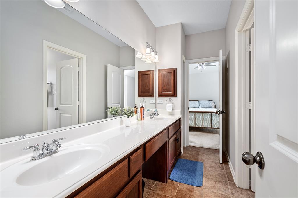 8711 Crossriver Lane, Houston, Texas image 31