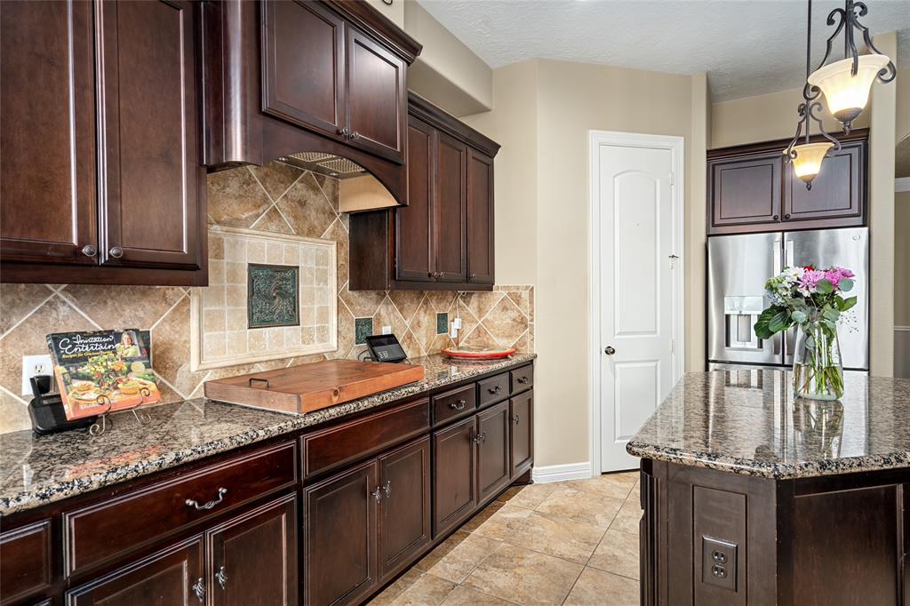 8711 Crossriver Lane, Houston, Texas image 20