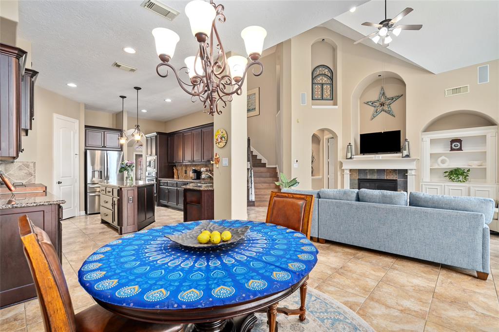 8711 Crossriver Lane, Houston, Texas image 16