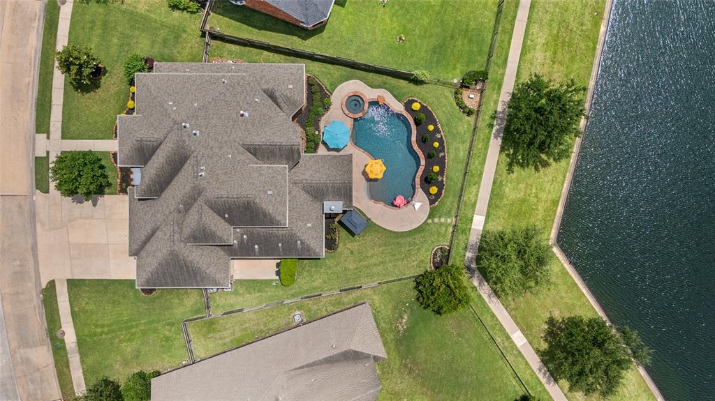 8711 Crossriver Lane, Houston, Texas image 2