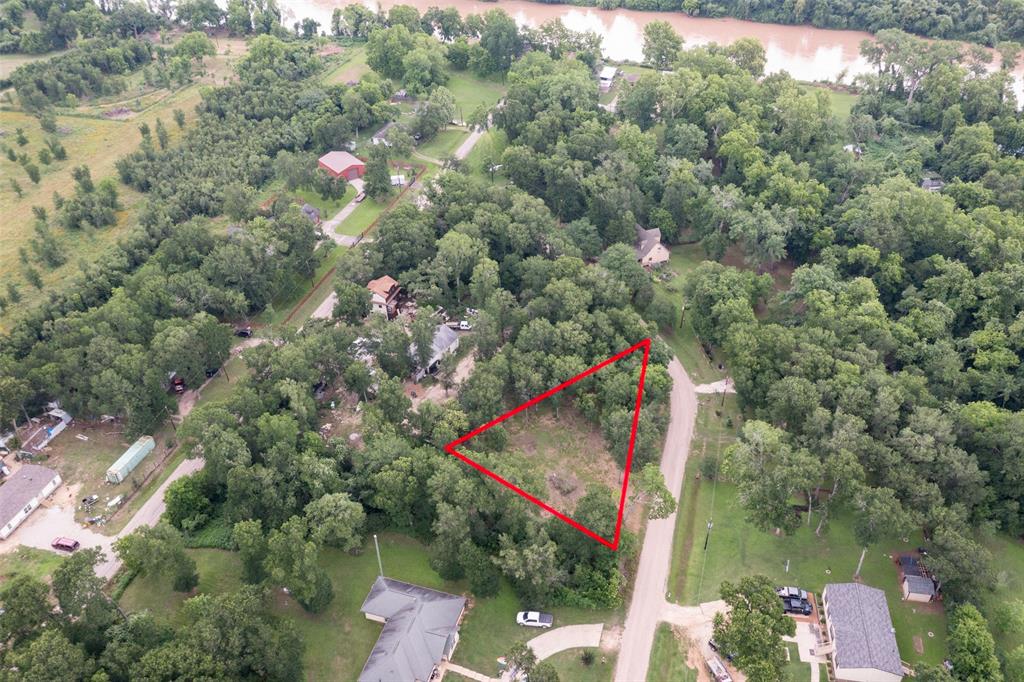 000 River Crest Lane, Sealy, Texas image 3