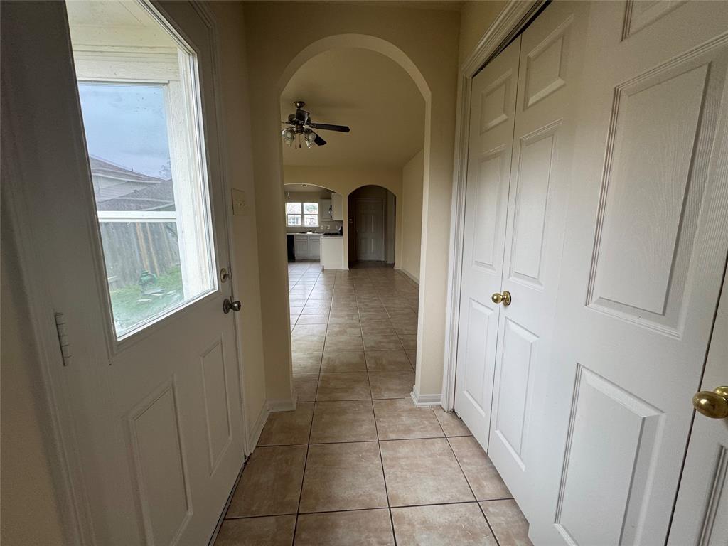 21107 Wortham Oaks Drive, Humble, Texas image 9