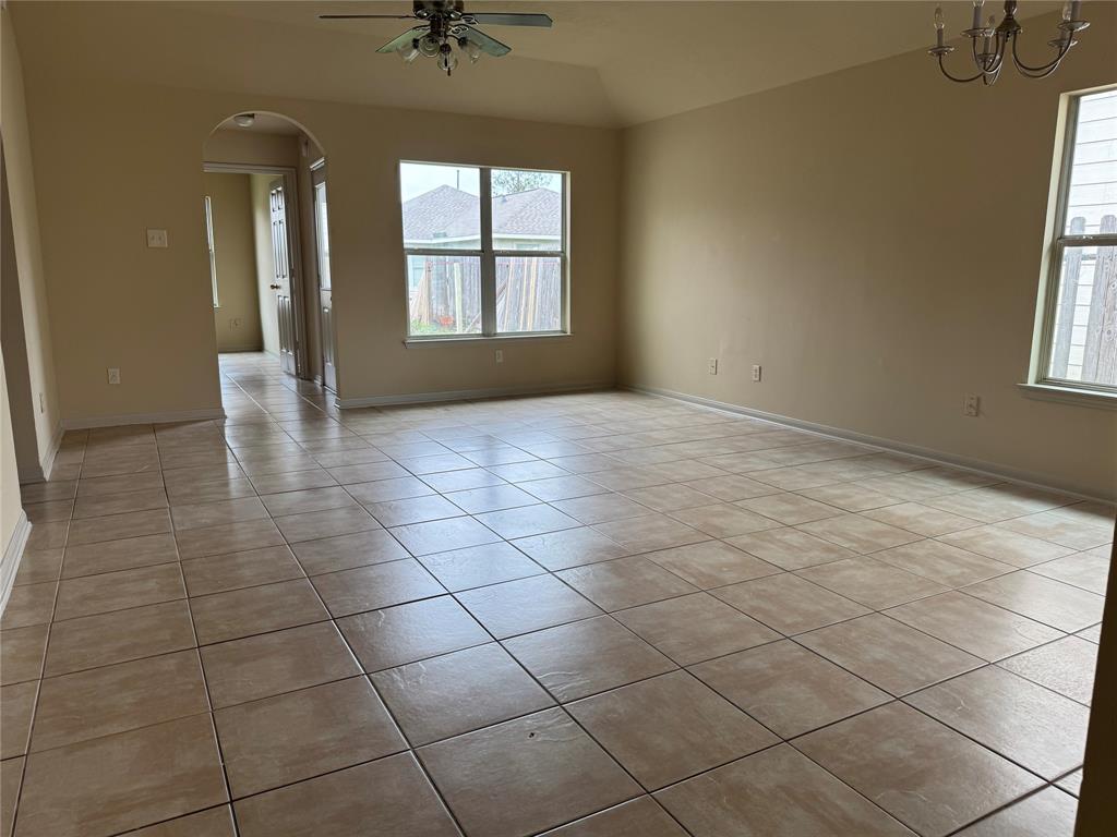 21107 Wortham Oaks Drive, Humble, Texas image 2