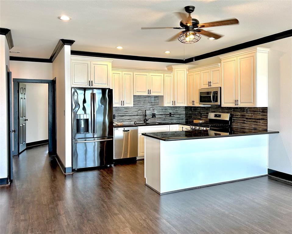 4514 Boulevard Street, Bacliff, Texas image 7