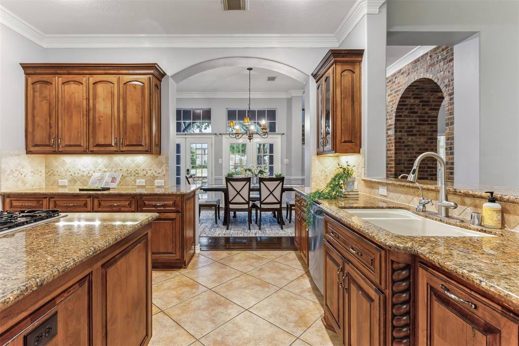 7014 Lake Haven Court, Sugar Land, Texas image 15