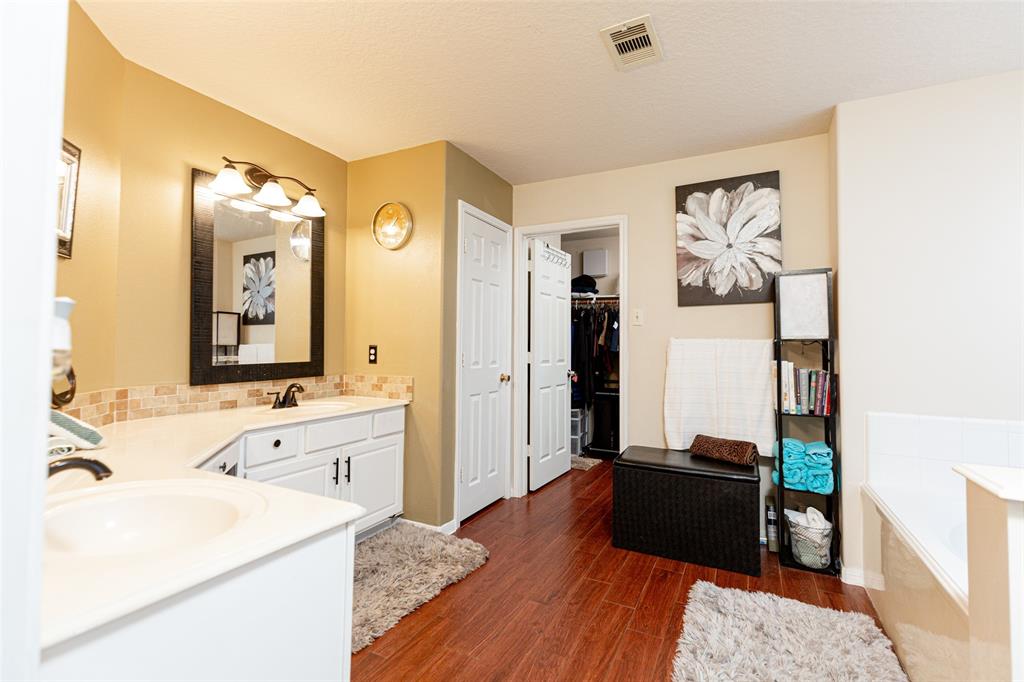 20815 Dappled Ridge Way, Humble, Texas image 22