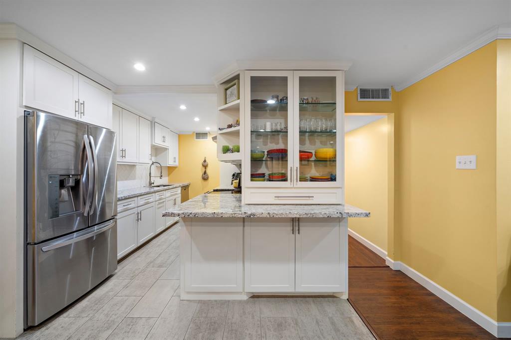 7575 Katy Freeway #4, Houston, Texas image 9