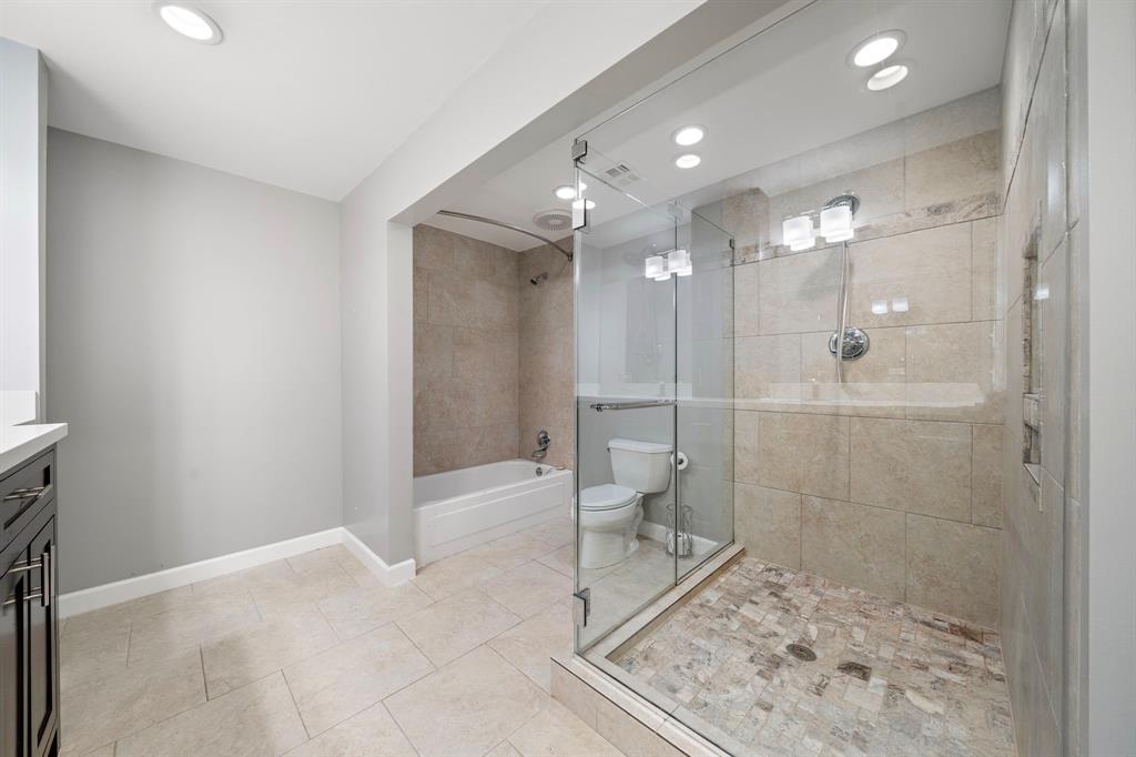 7575 Katy Freeway #4, Houston, Texas image 16
