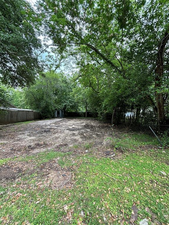 309 W Holly St, Woodville, Texas image 2