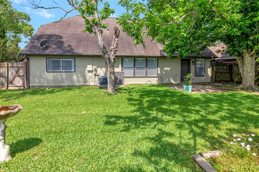 4935 Shady Oaks Lane, Friendswood, Texas image 41