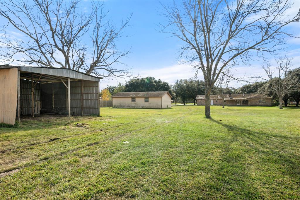 1005 Redberry Hill Road, Baytown, Texas image 28