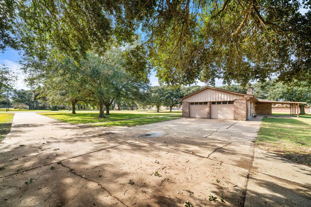 1005 Redberry Hill Road, Baytown, Texas image 30