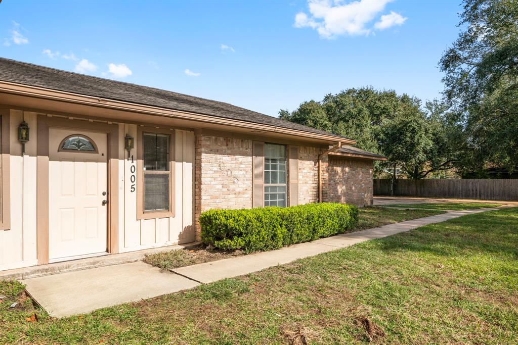 1005 Redberry Hill Road, Baytown, Texas image 4