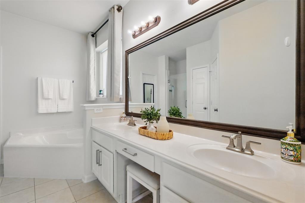 9034 Cedar Run Falls, Tomball, Texas image 24