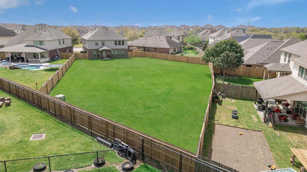 4919 Connor Drive, Baytown, Texas image 3