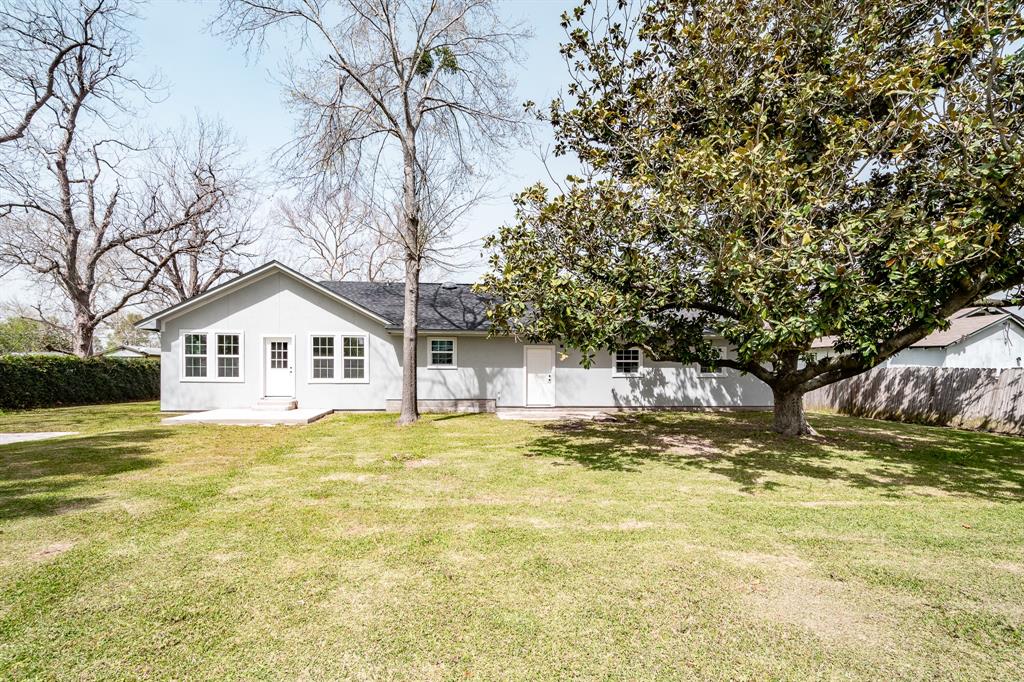 204 Dyer Avenue, Baytown, Texas image 20