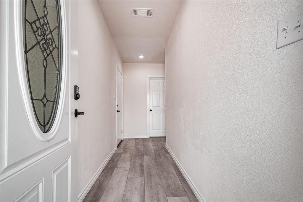 204 Dyer Avenue, Baytown, Texas image 3