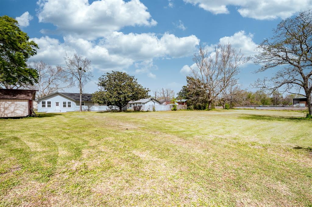204 Dyer Avenue, Baytown, Texas image 23