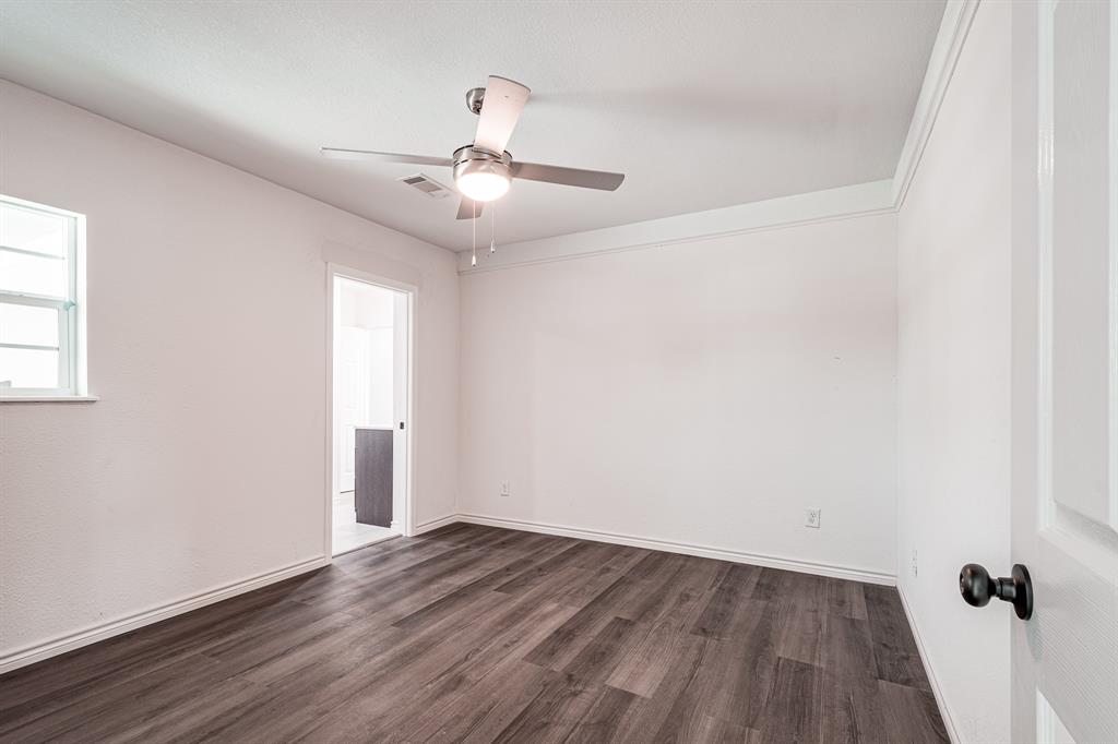 204 Dyer Avenue, Baytown, Texas image 16